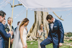 Jewish wedding celebrant, breaking of the glass